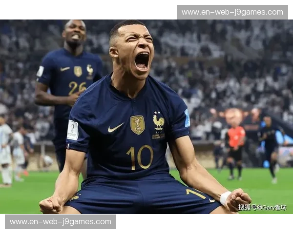 铁甲战车碰撞高卢雄鸡：德法之战，欧洲杯顶峰博弈的灵魂救赎